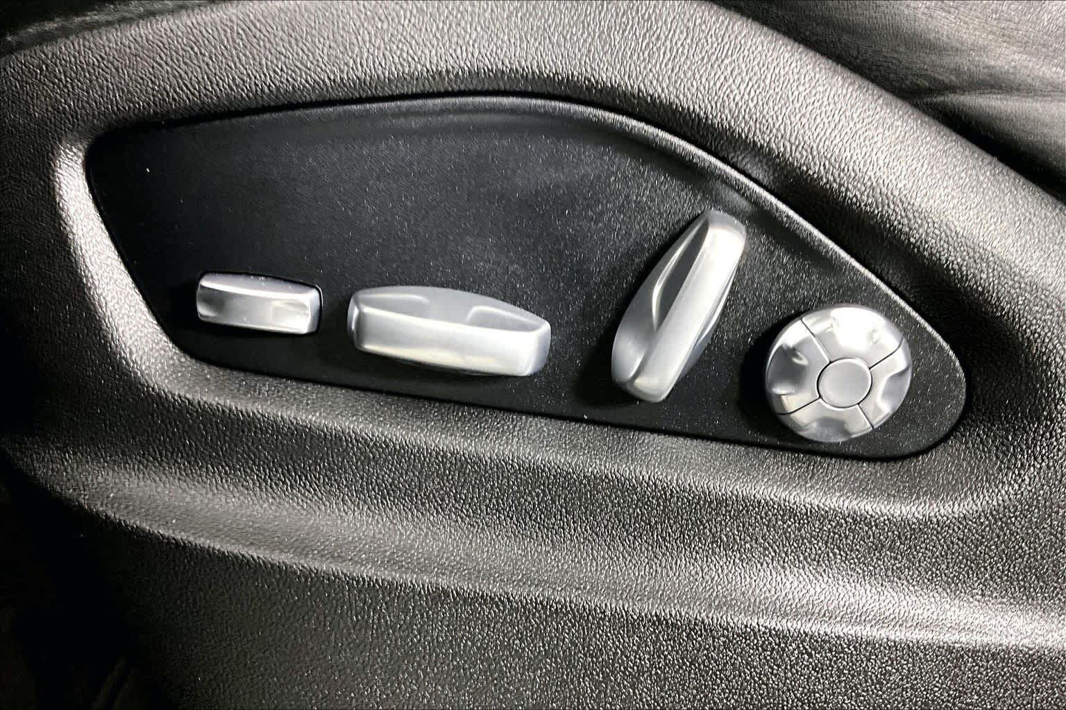 Used 2020 Porsche Cayenne AWD/4WD image 30