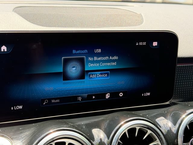 Used 2023 Mercedes-Benz GLB 250 image 23
