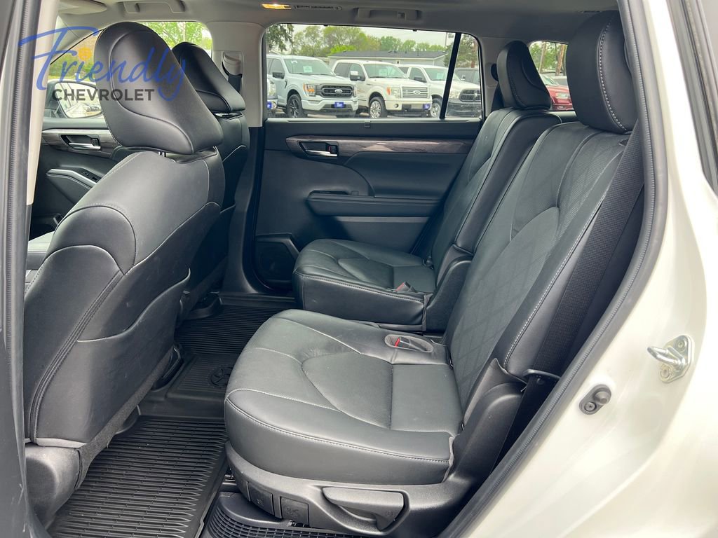 Used 2022 Toyota Highlander Platinum AWD/4WD image 13