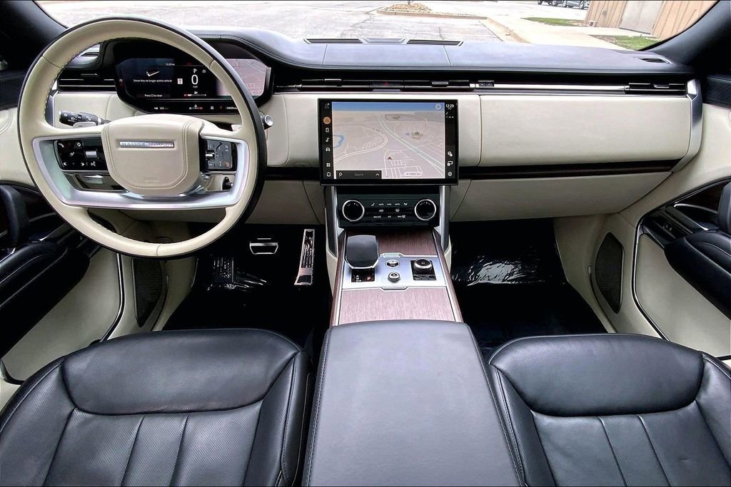 Used 2023 Land Rover Range Rover Long Wheelbase Autobiography AWD/4WD image 14