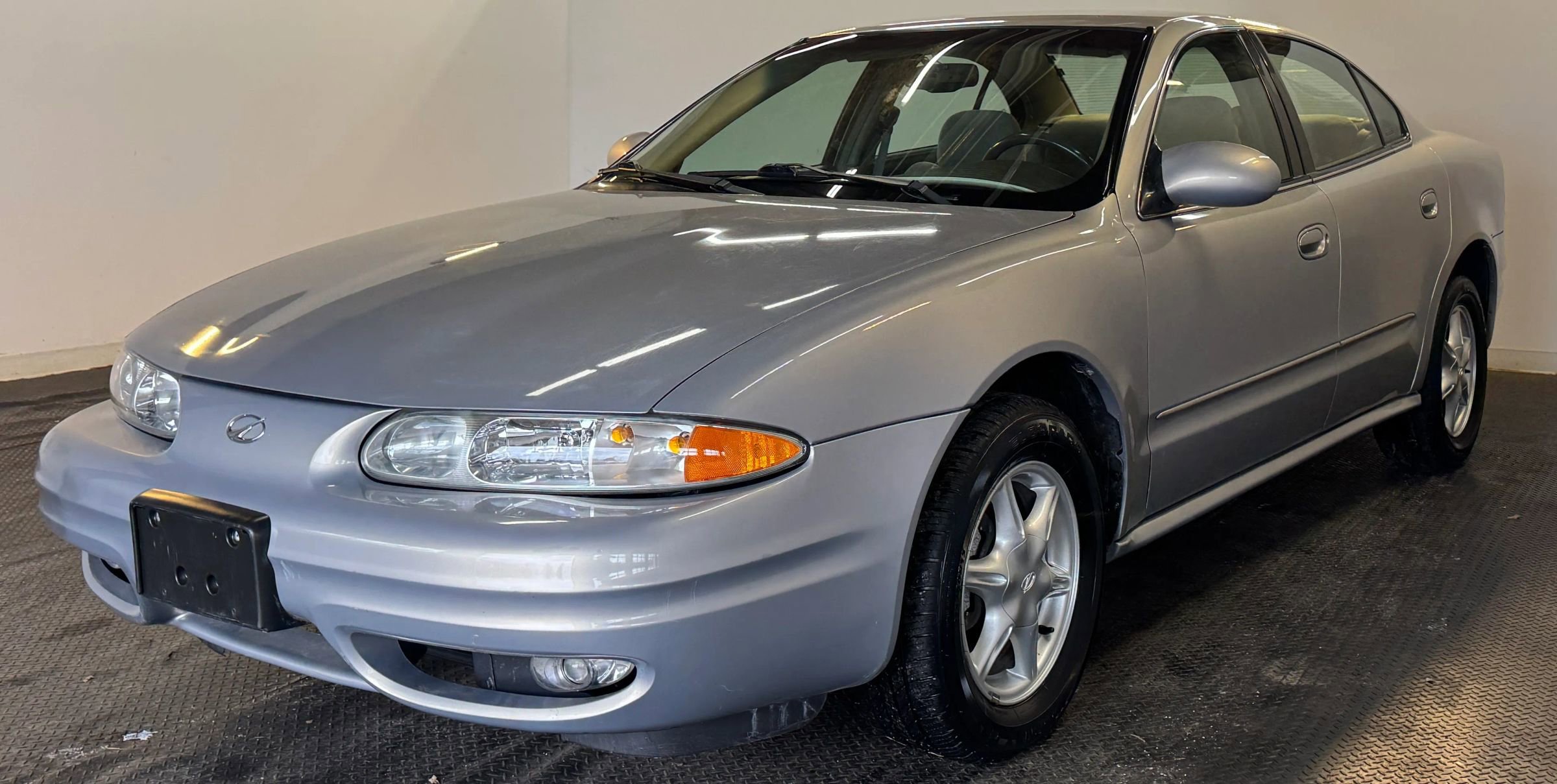 Used 2000 Oldsmobile Alero GL w/ Feature Pkg image 4
