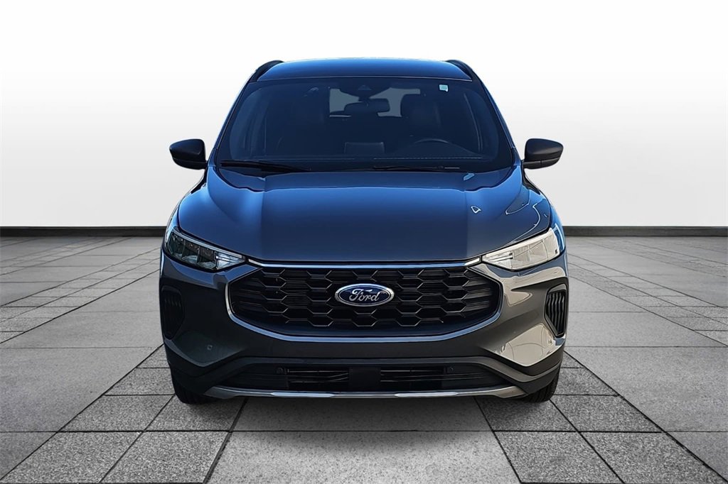 Used 2025 Ford Escape ST-Line image 2
