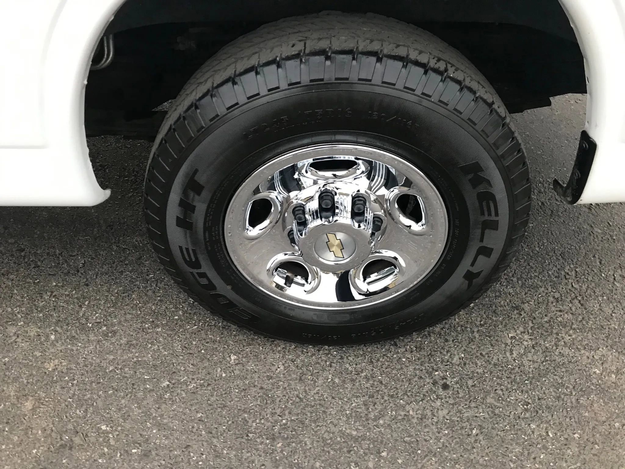 Used 2022 Chevrolet Express 2500 LS image 27