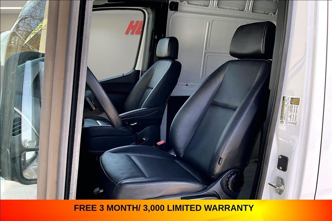 Used 2024 Mercedes-Benz Sprinter 2500 w/ Acoustic Package image 18