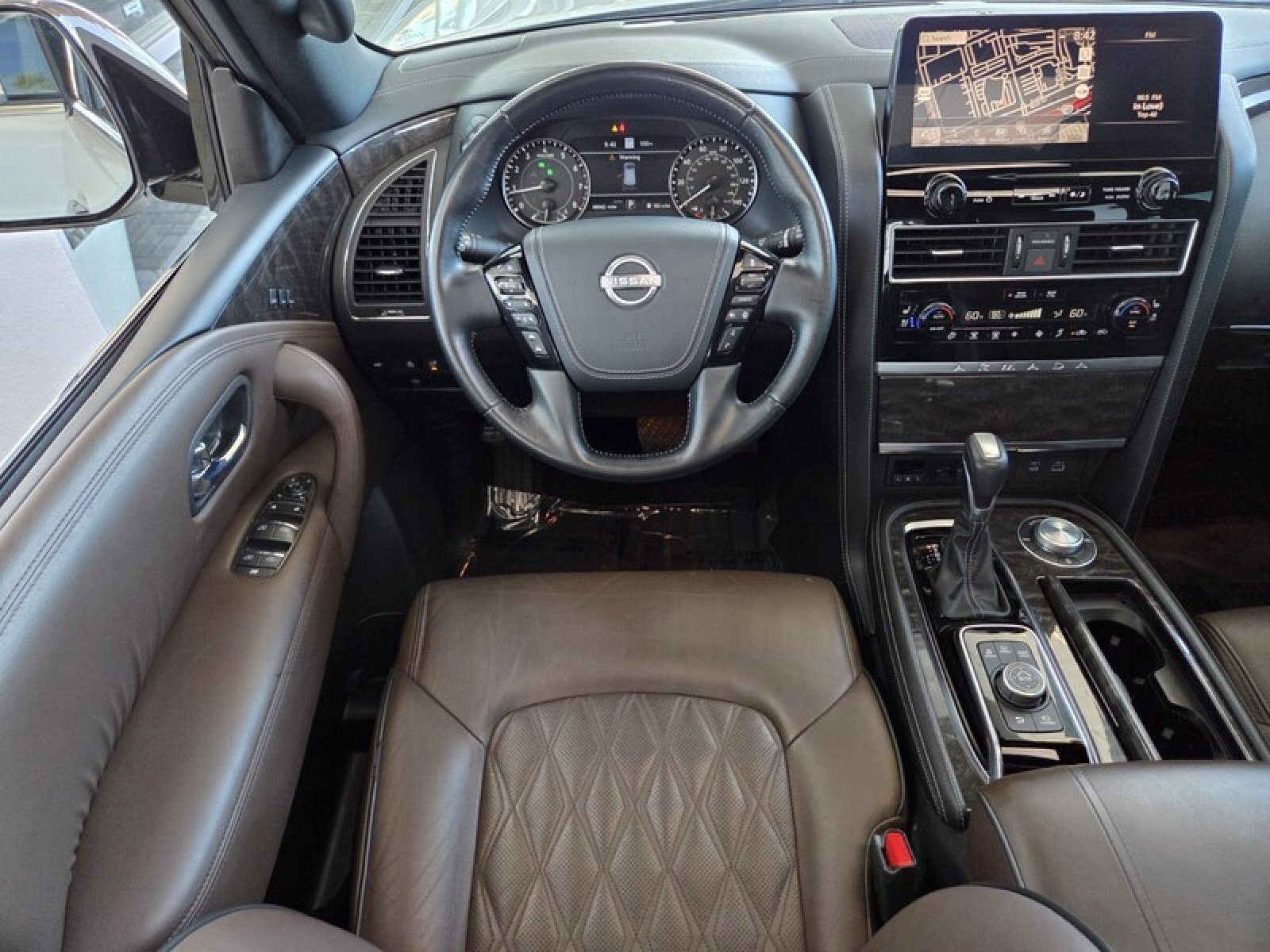 Used 2023 Nissan Armada Platinum w/ Captain's Chairs Package AWD/4WD image 17