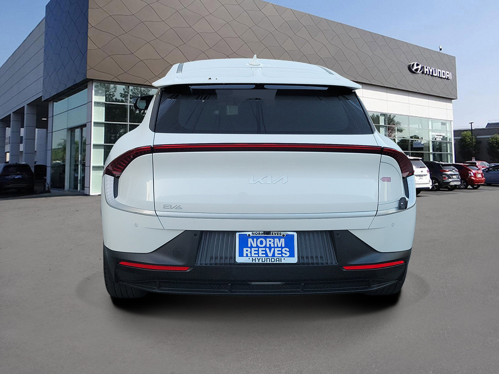 Used 2024 Kia EV6 Light RWD image 4