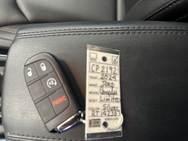 Used 2024 Jeep Compass Limited AWD/4WD image 33