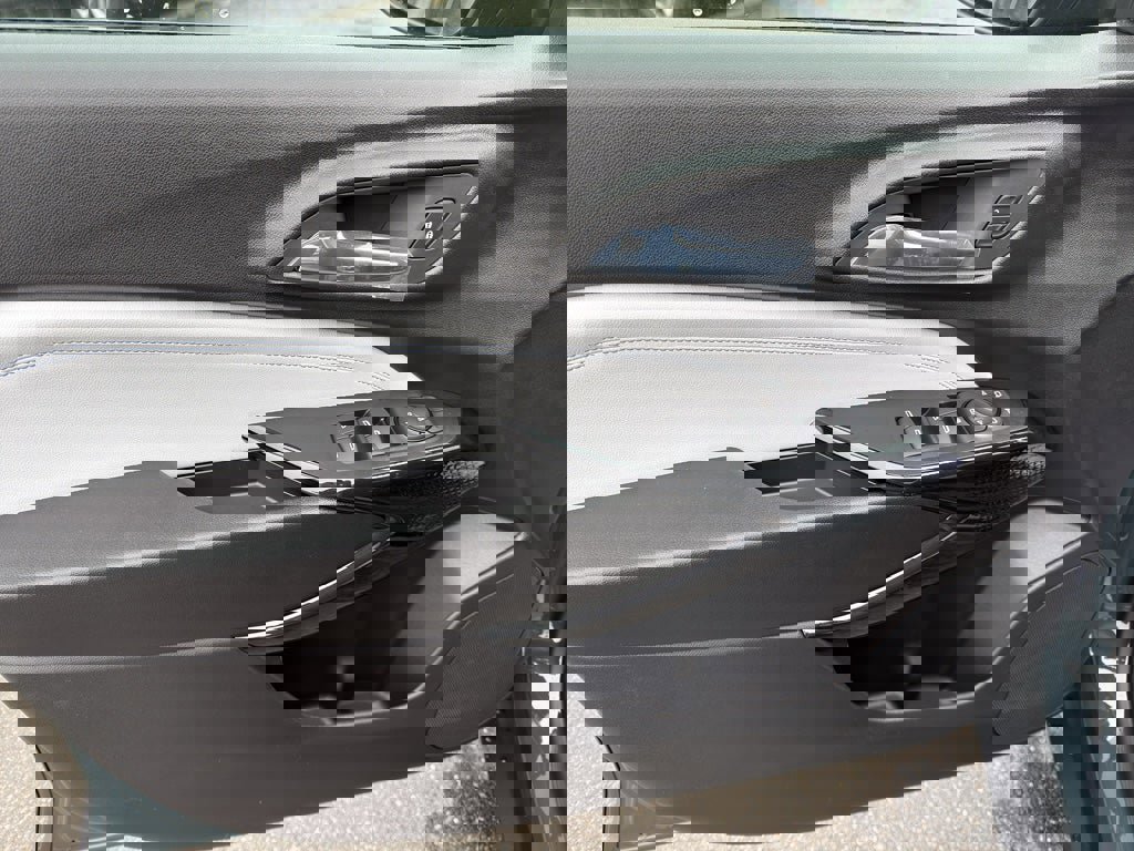 New 2026 Chevrolet Trax LT w/ Driver Confidence Package image 9