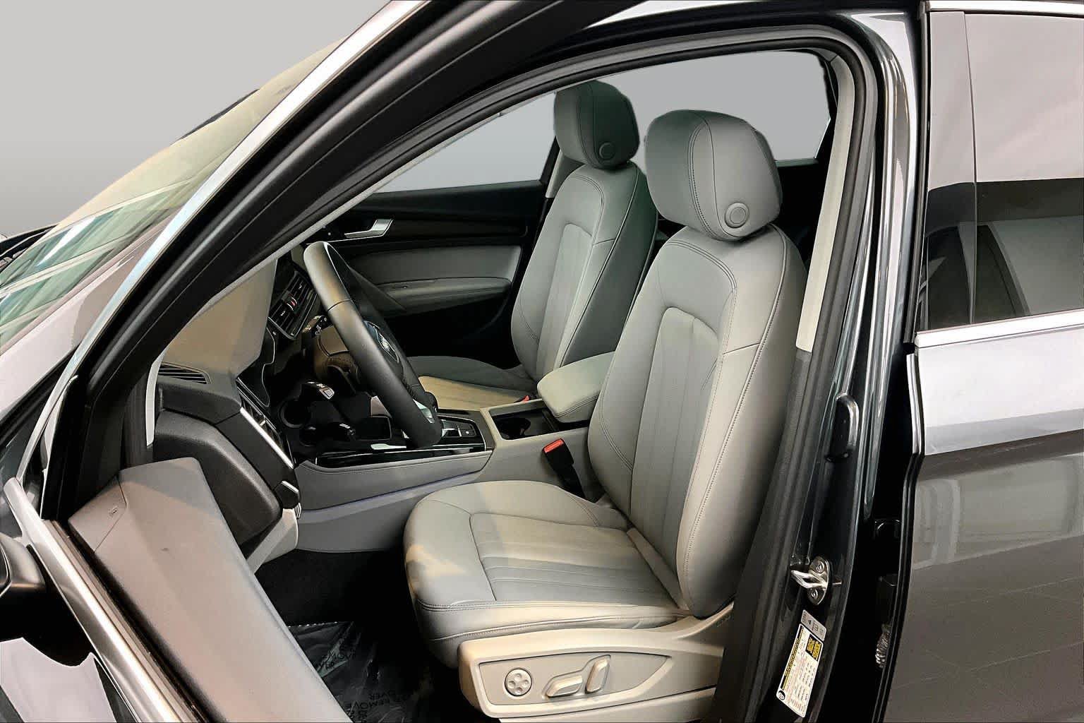 Used 2023 Audi Q5 2.0T Premium Plus w/ Premium Plus Package AWD/4WD image 8
