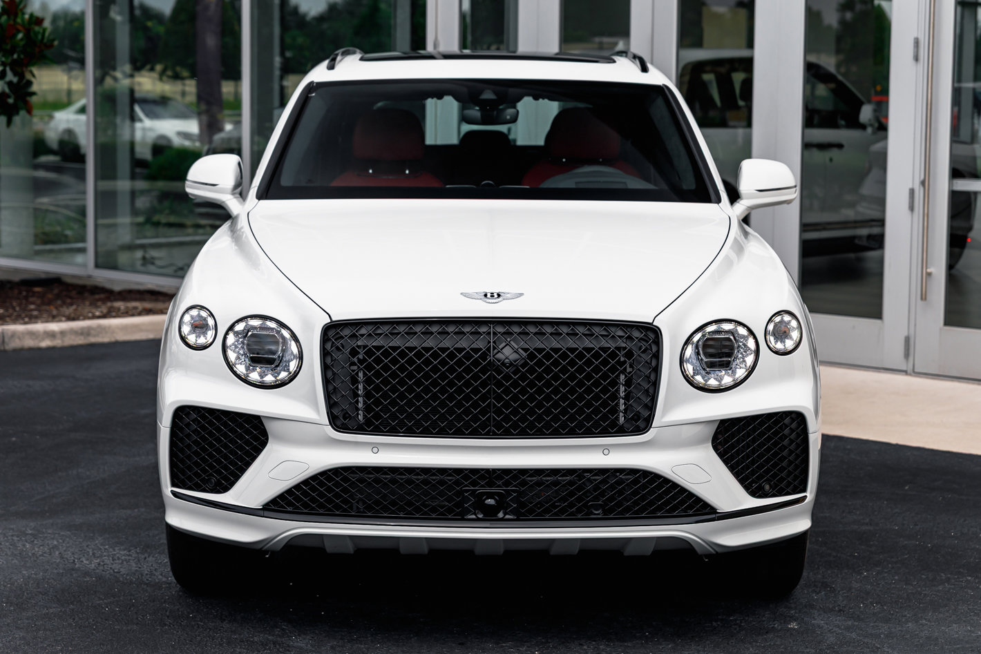 New 2025 Bentley Bentayga image 2