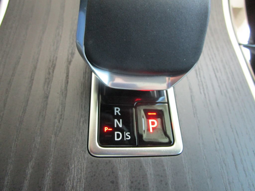 Used 2026 Land Rover Range Rover Velar Dynamic SE AWD/4WD image 40