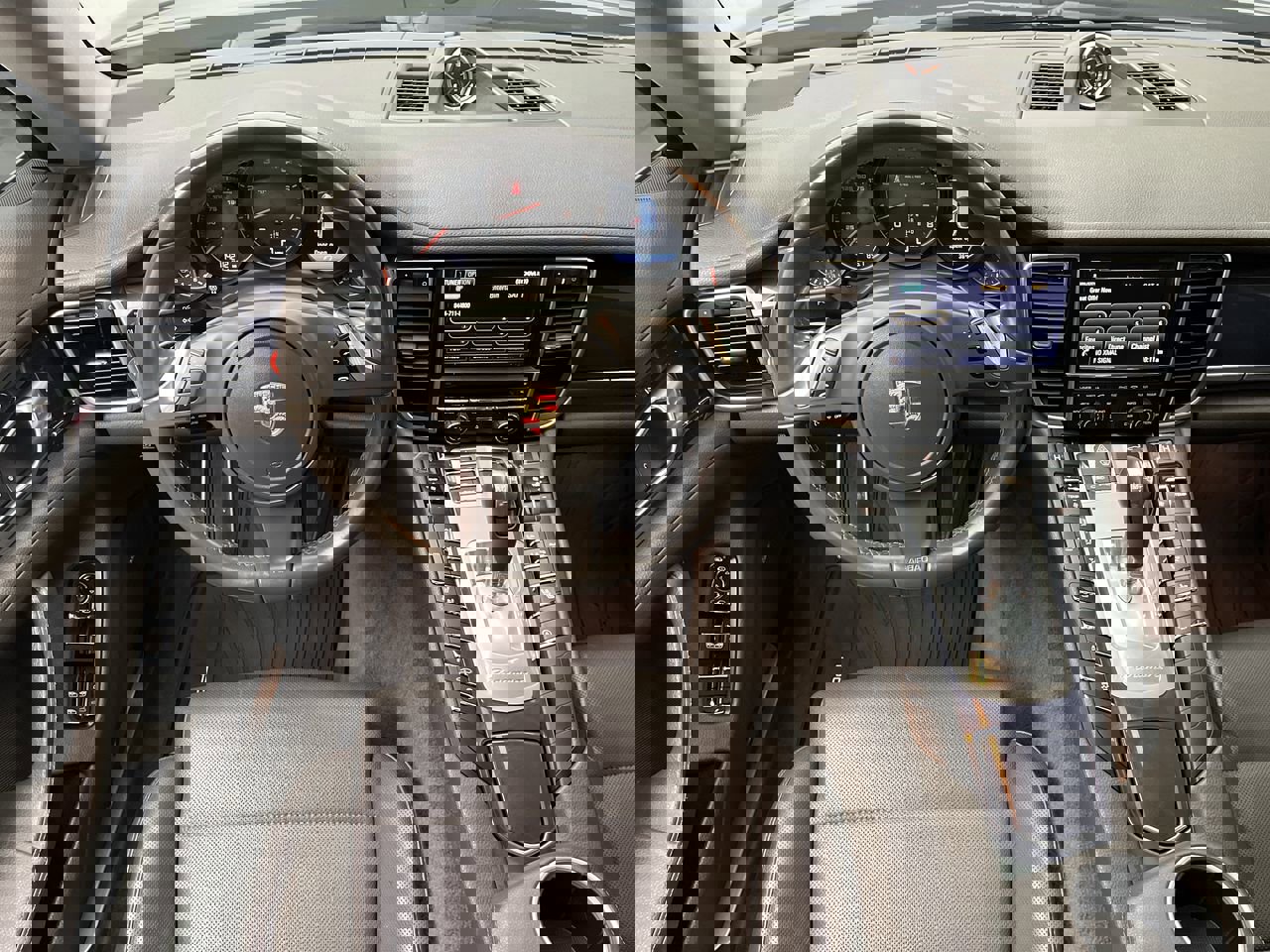 Used 2016 Porsche Panamera 4 Edition image 14