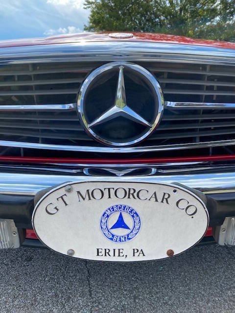 Used 1988 Mercedes-Benz 560 SL image 18