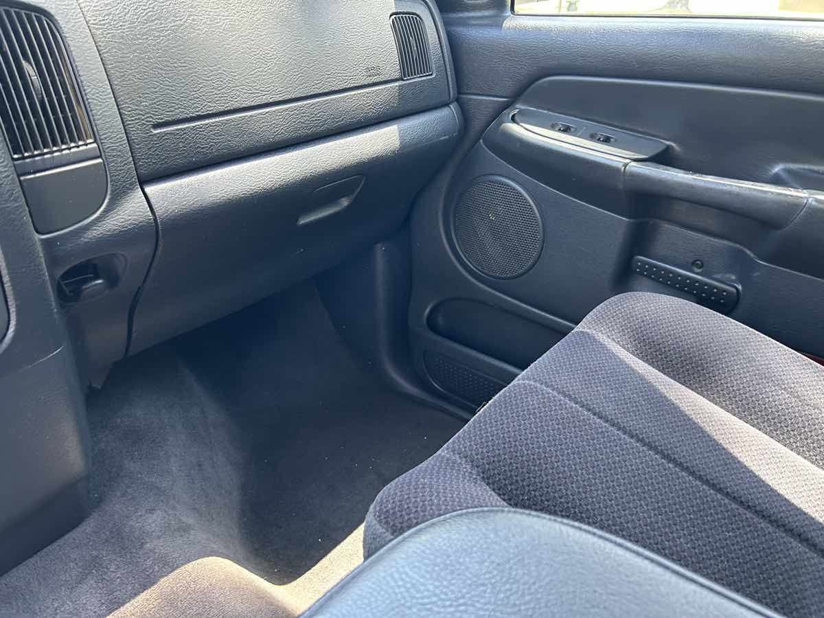 Used 2004 Dodge Ram 3500 Truck SLT w/ Sport Appearance Group image 16