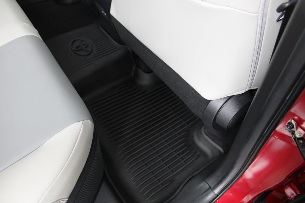 Used 2023 Toyota RAV4 XLE Premium AWD/4WD image 58