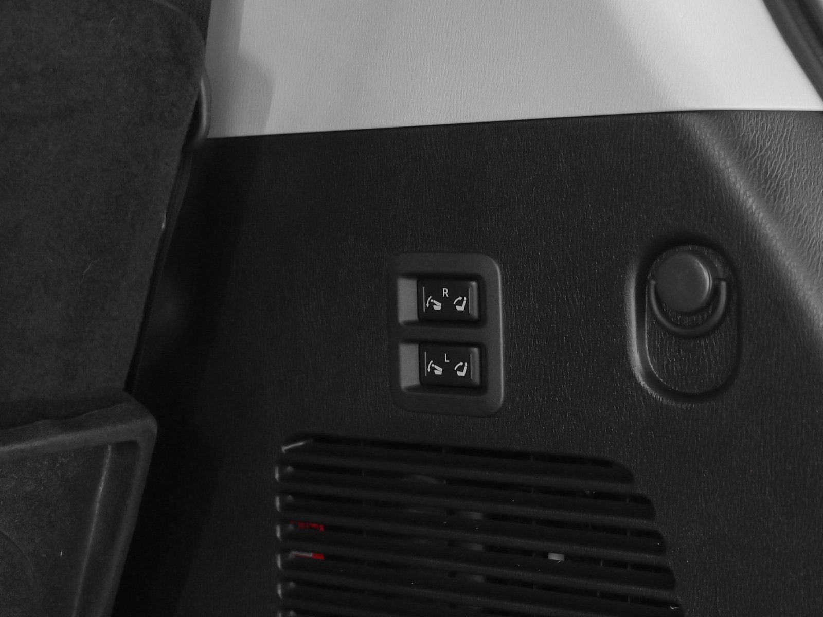 Used 2024 INFINITI QX80 Luxe w/ Cargo Package image 19