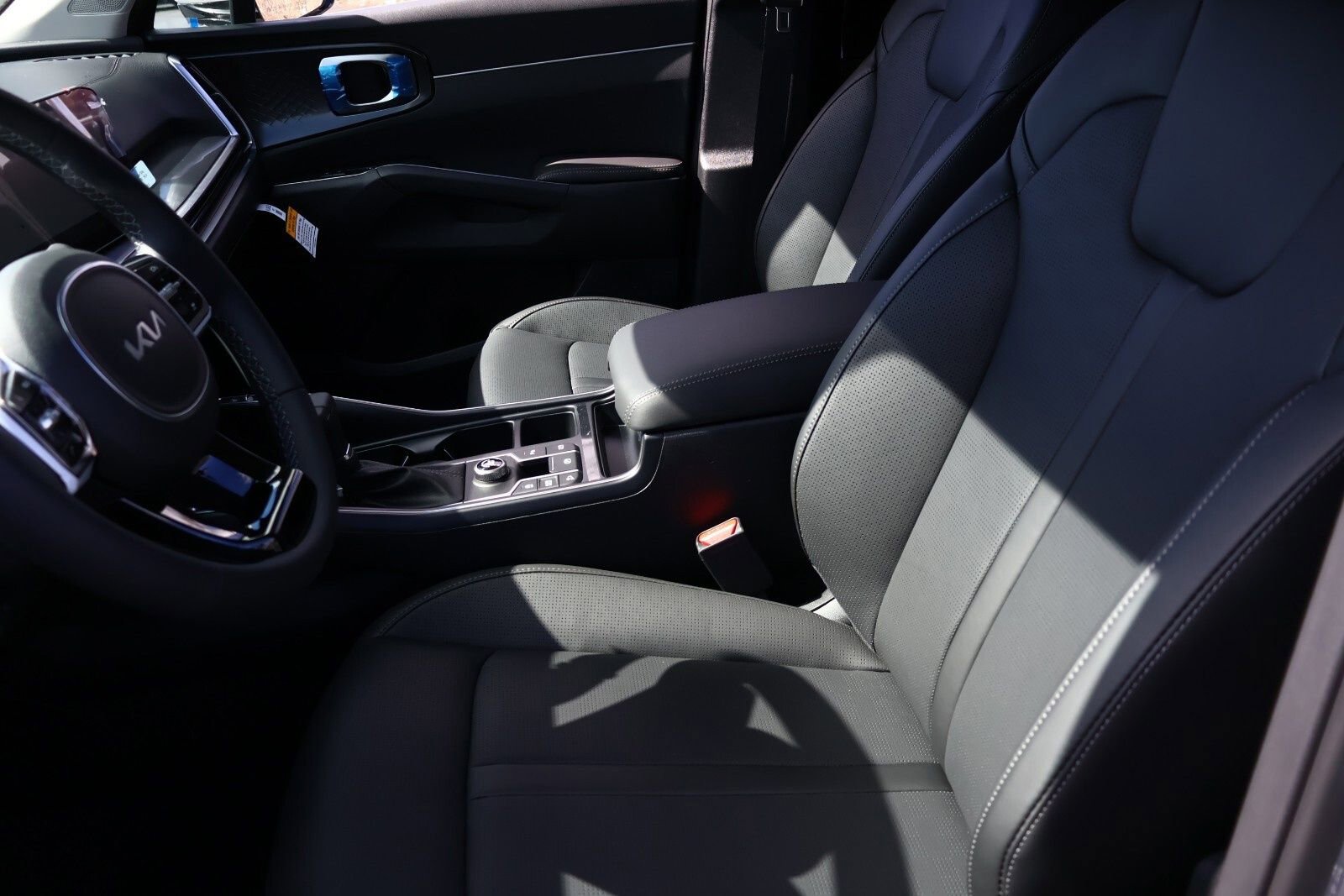 Used 2025 Kia Sorento S w/ Panoramic Sunroof Package image 17