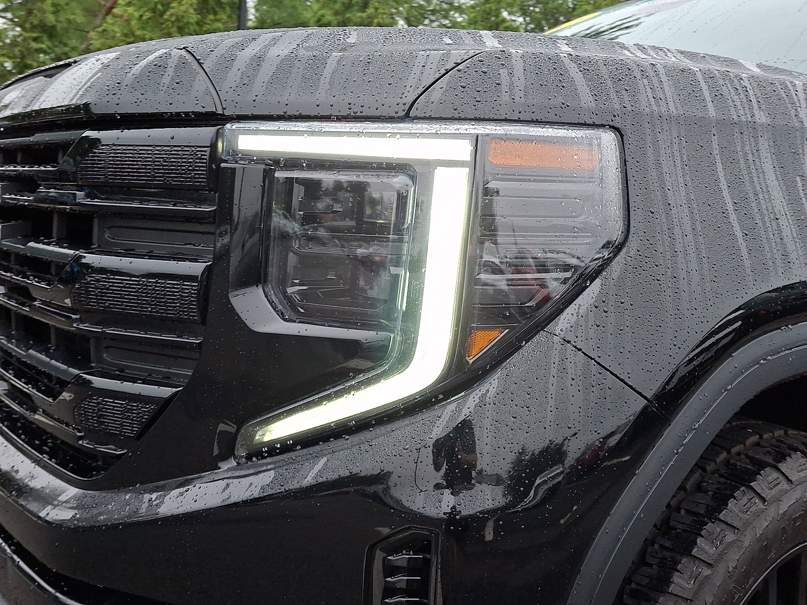 Certified 2023 GMC Sierra 1500 Elevation w/ X31 Off-Road Package AWD/4WD image 9