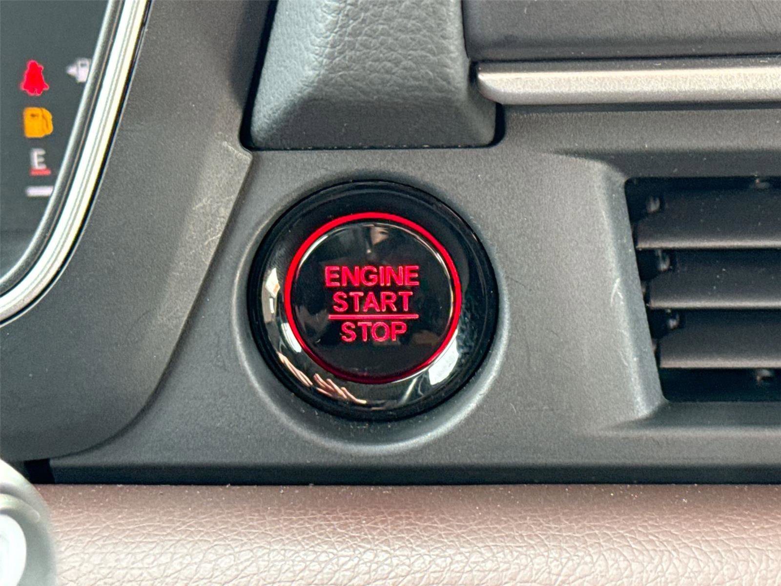 Used 2024 Honda Pilot Elite image 35