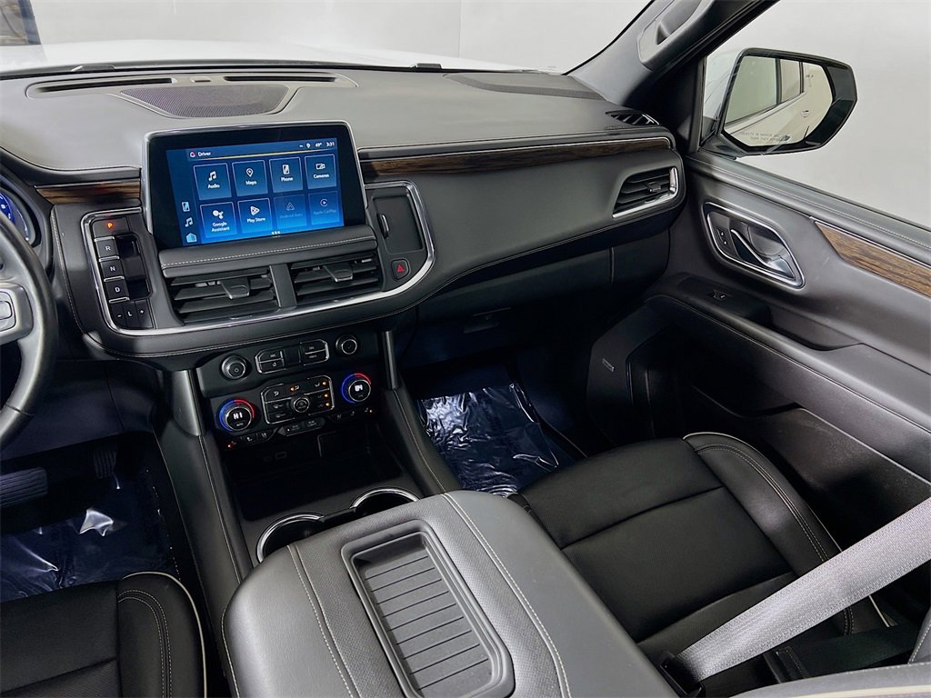 Used 2023 Chevrolet Suburban Premier image 22