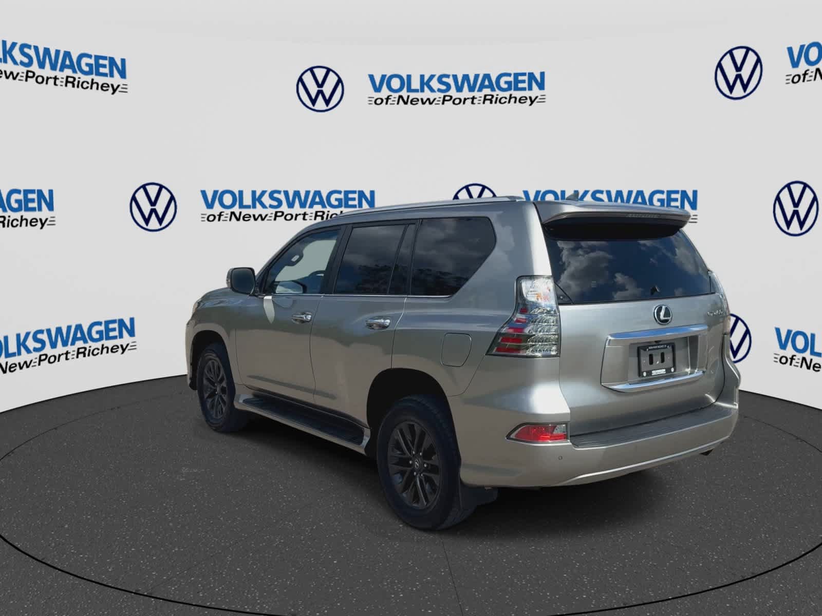 Used 2023 Lexus GX 460 Premium w/ Premium Package AWD/4WD image 6