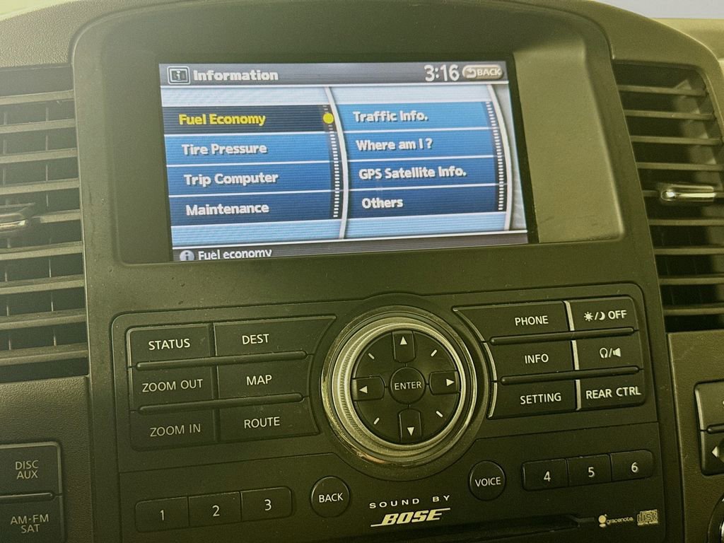 Used 2012 Nissan Pathfinder LE RWD image 17