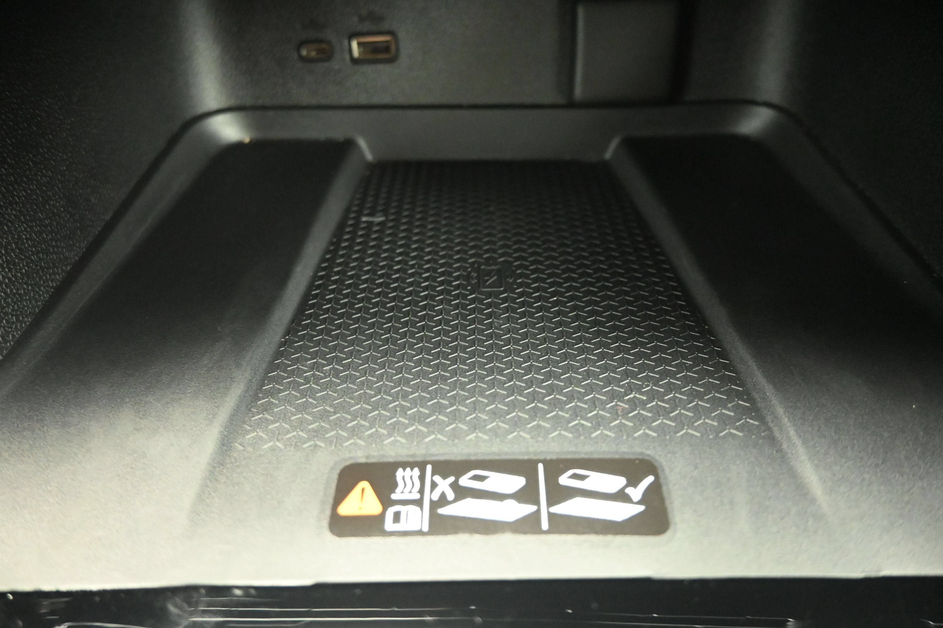 Certified 2025 Chevrolet Traverse LT FWD image 22