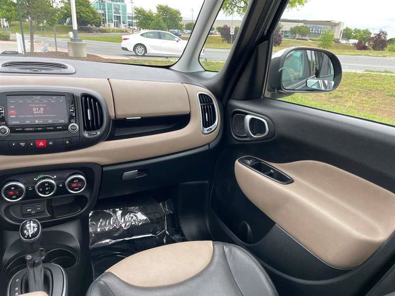 Used 2014 FIAT 500L Lounge FWD image 35