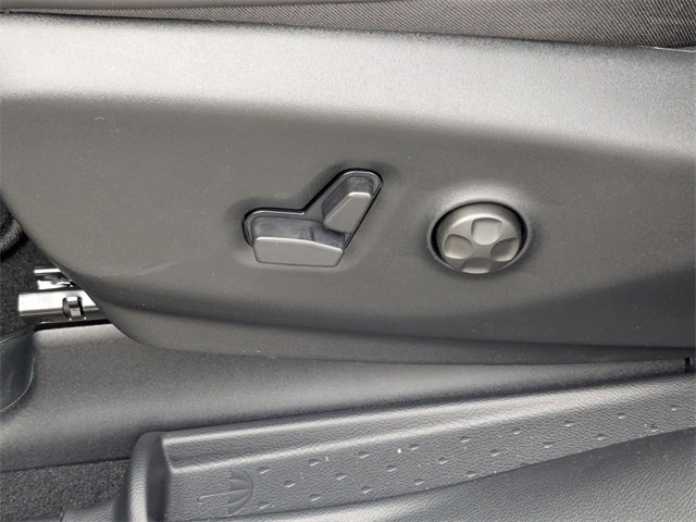 New 2026 Chrysler Pacifica Limited w/ Trailer Tow Group image 15