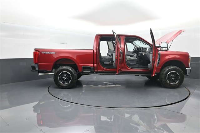 New 2026 Ford F350 XLT w/ Tremor Off-Road Package image 36