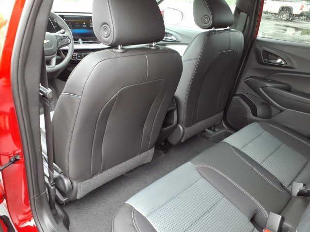 New 2026 Chevrolet Trax LT FWD image 7