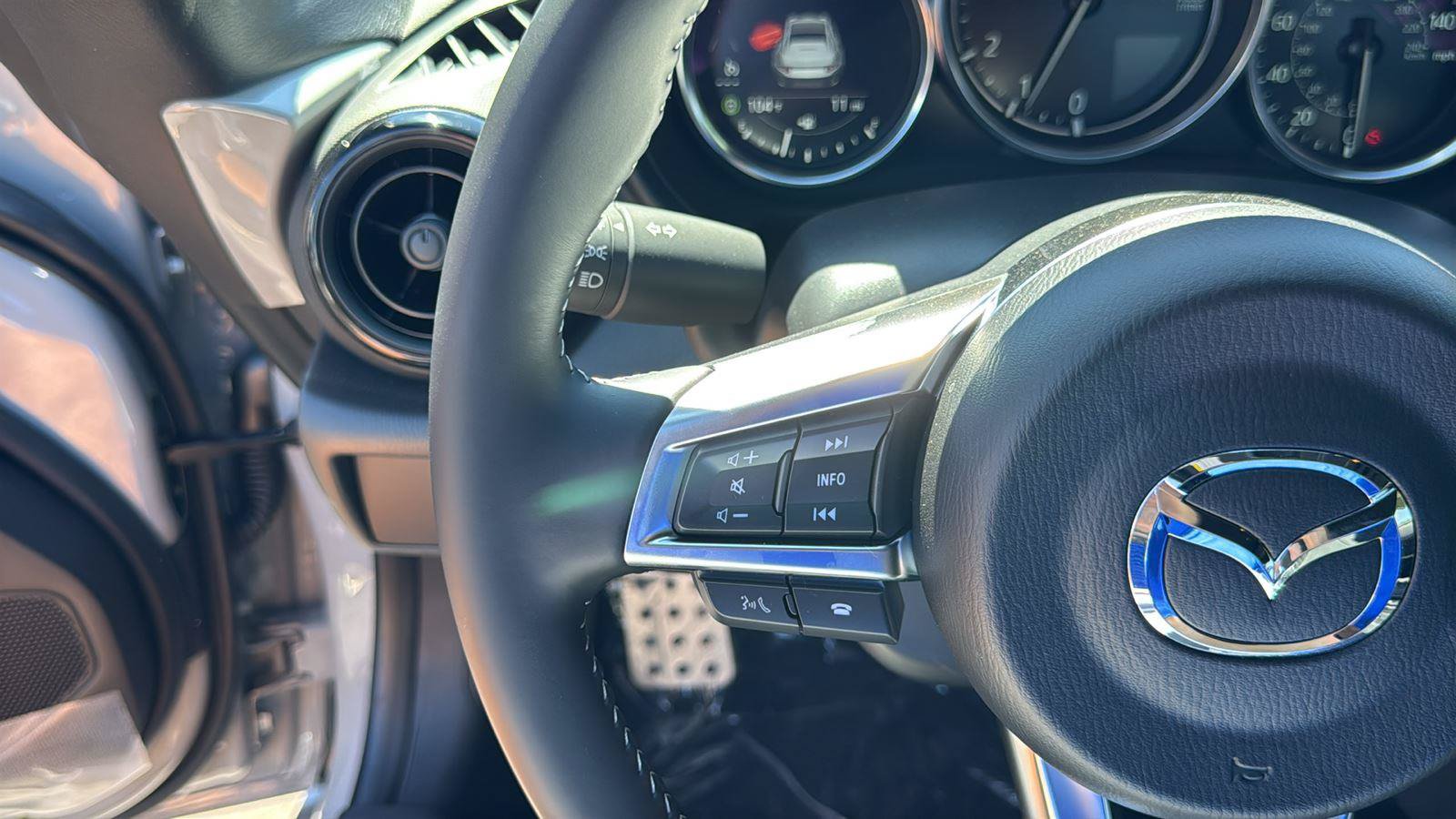 New 2026 MAZDA MX-5 Miata RF Club w/ Interior Package RWD image 12