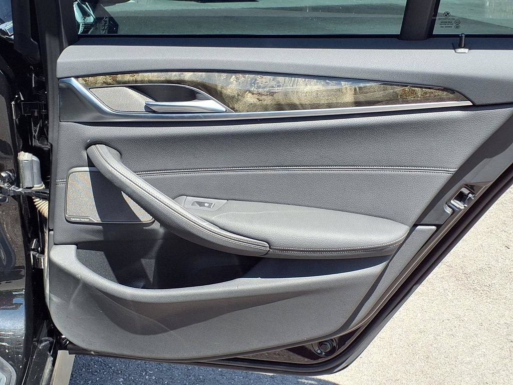 Used 2021 BMW 540i w/ Dynamic Handling Package RWD image 16