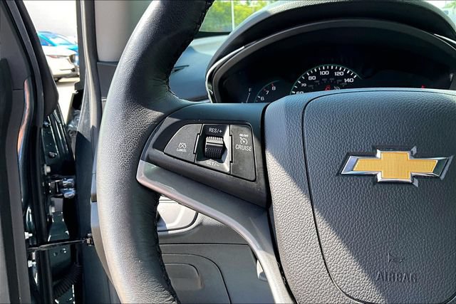 Used 2022 Chevrolet Trax LT w/ LT Convenience Package AWD/4WD image 18