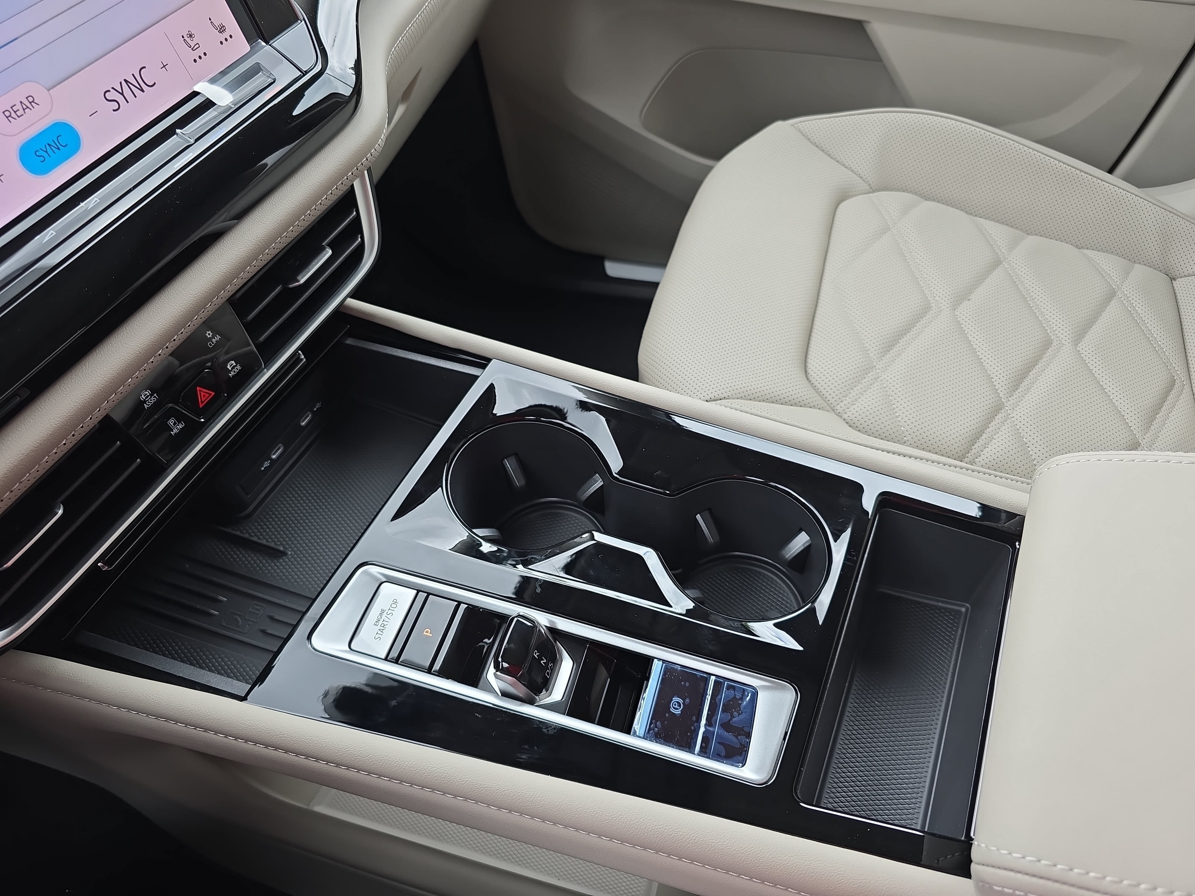New 2026 Volkswagen Atlas SE FWD image 26