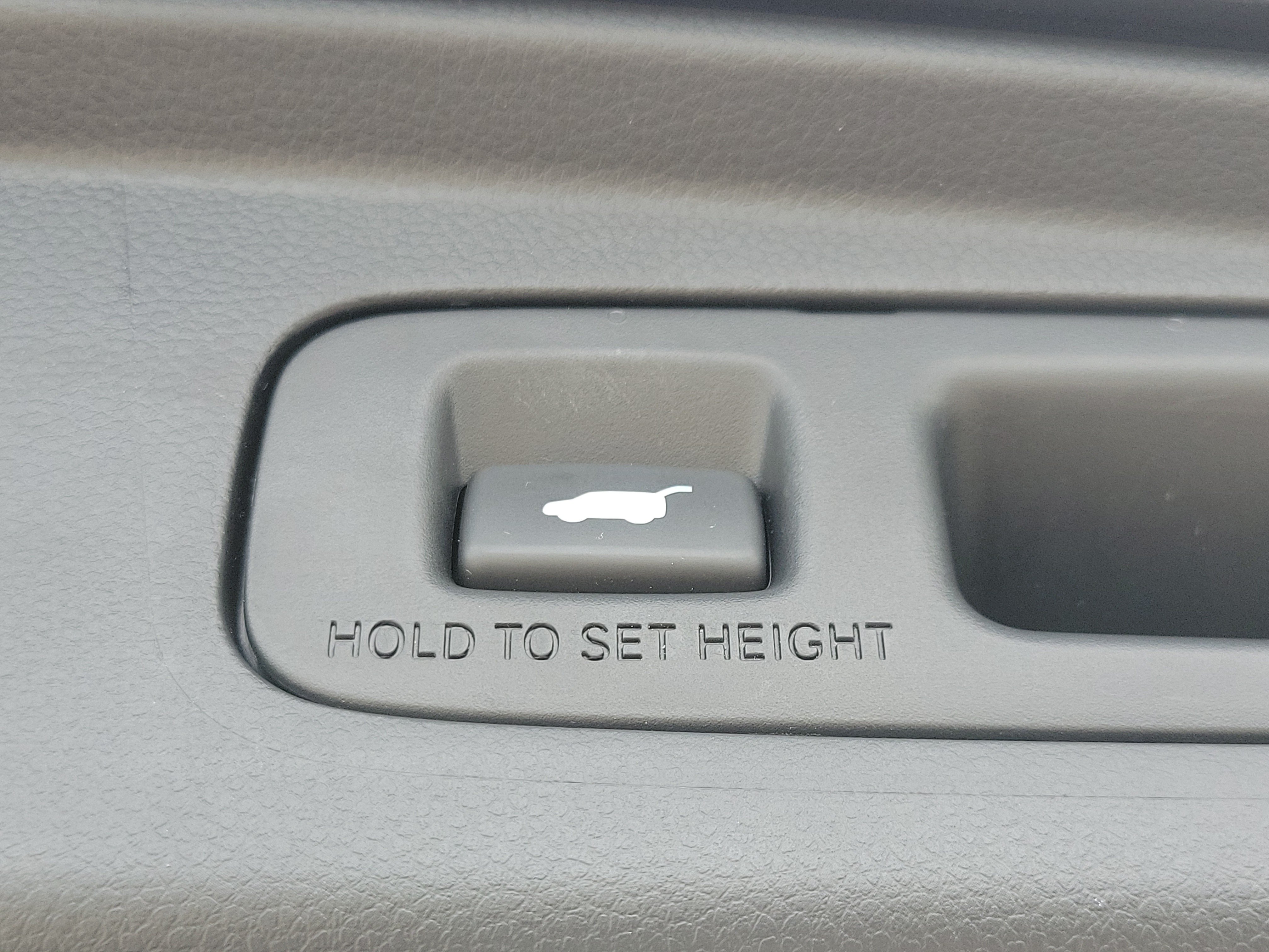 Used 2025 Honda CR-V EX-L image 10