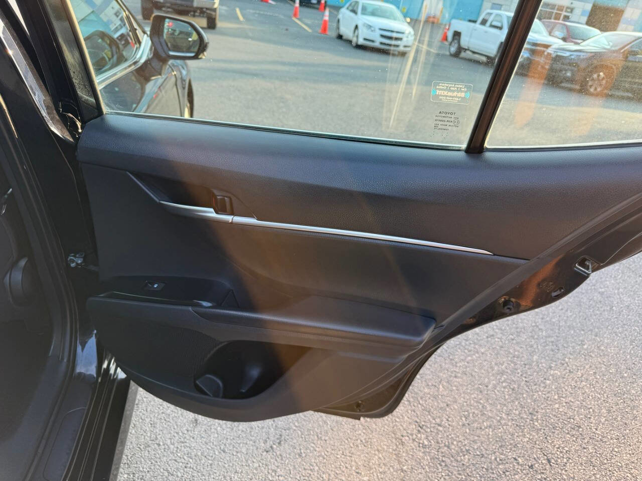 Used 2020 Toyota Camry LE image 22