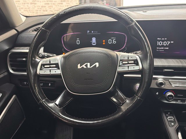 Used 2023 Kia Telluride EX w/ EX Captain's Chair Package AWD/4WD image 20