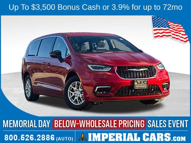 New 2026 Chrysler Pacifica Select FWD image 1