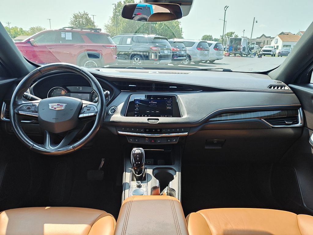 Used 2023 Cadillac XT4 Premium Luxury AWD/4WD image 15