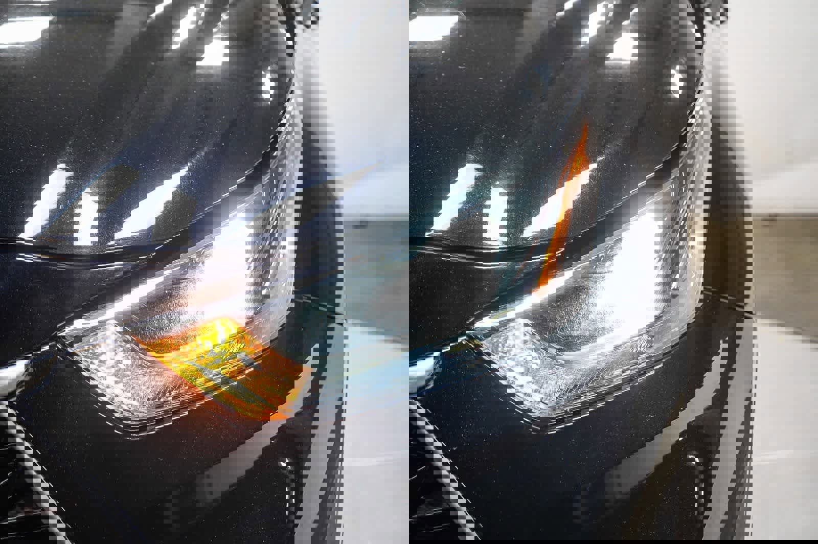 Used 2022 Toyota Highlander XLE image 2