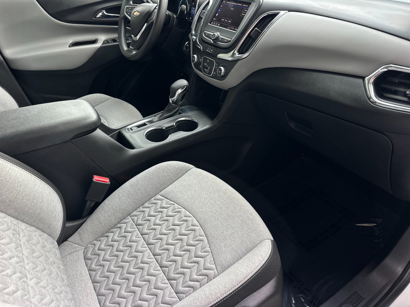 Used 2022 Chevrolet Equinox LS w/ LS Convenience Package FWD image 15