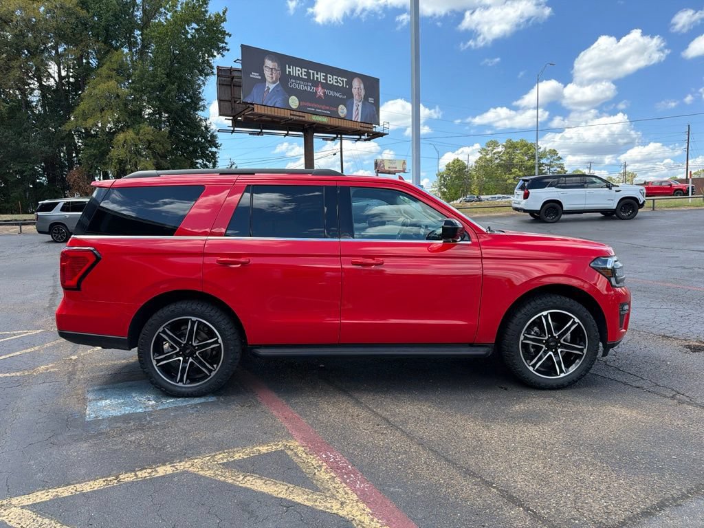 Used 2023 Ford Expedition XL AWD/4WD image 5