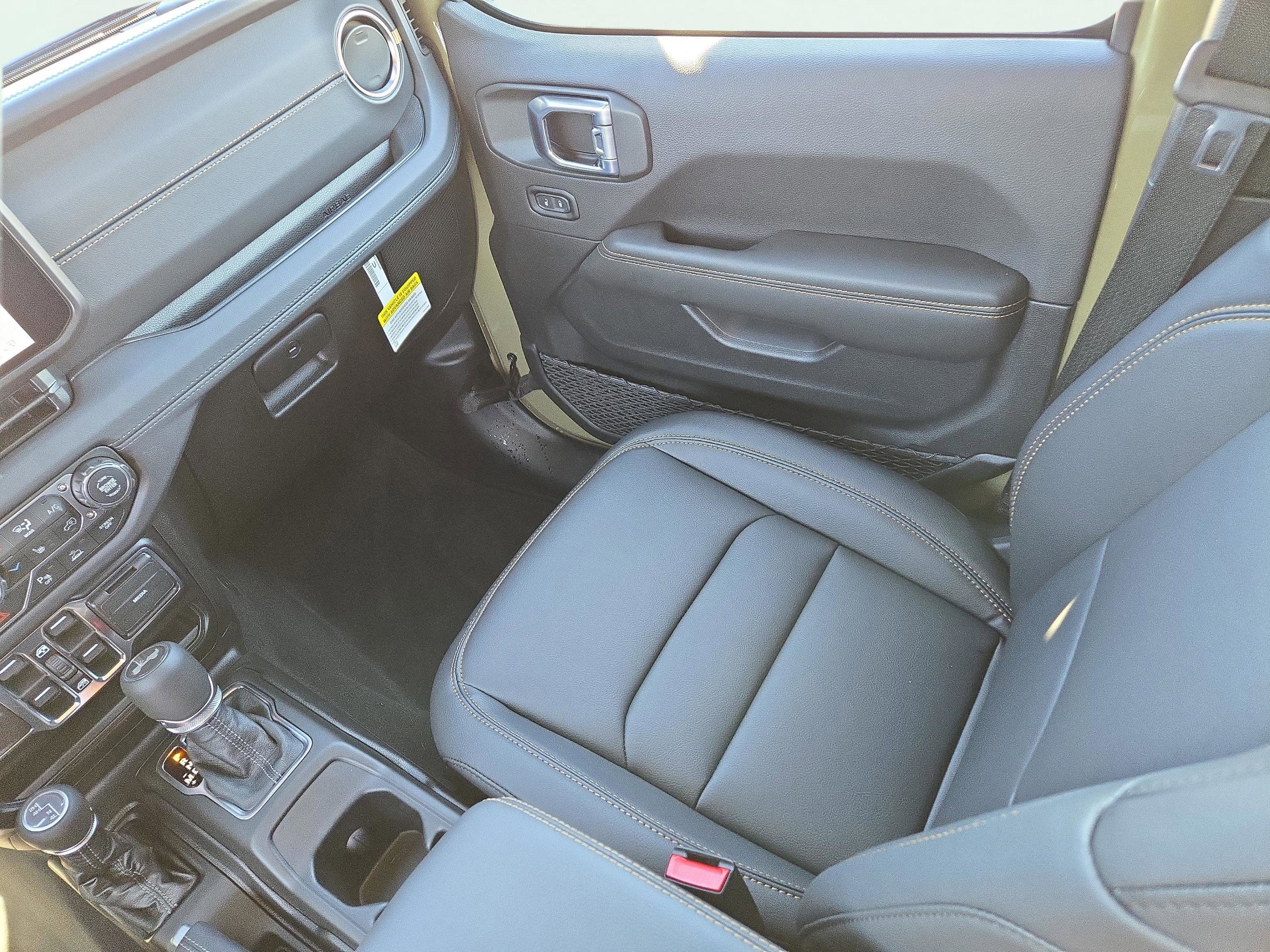 New 2026 Jeep Wrangler Unlimited Sahara AWD/4WD image 19