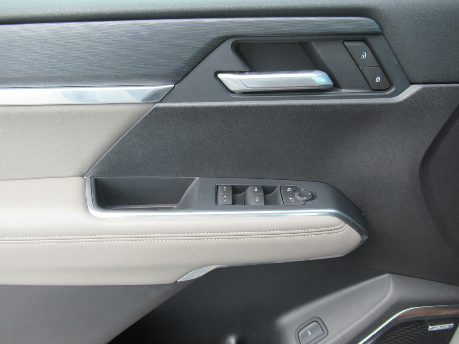 Used 2026 GMC Acadia Elevation w/ Elevation Premium Package FWD image 23
