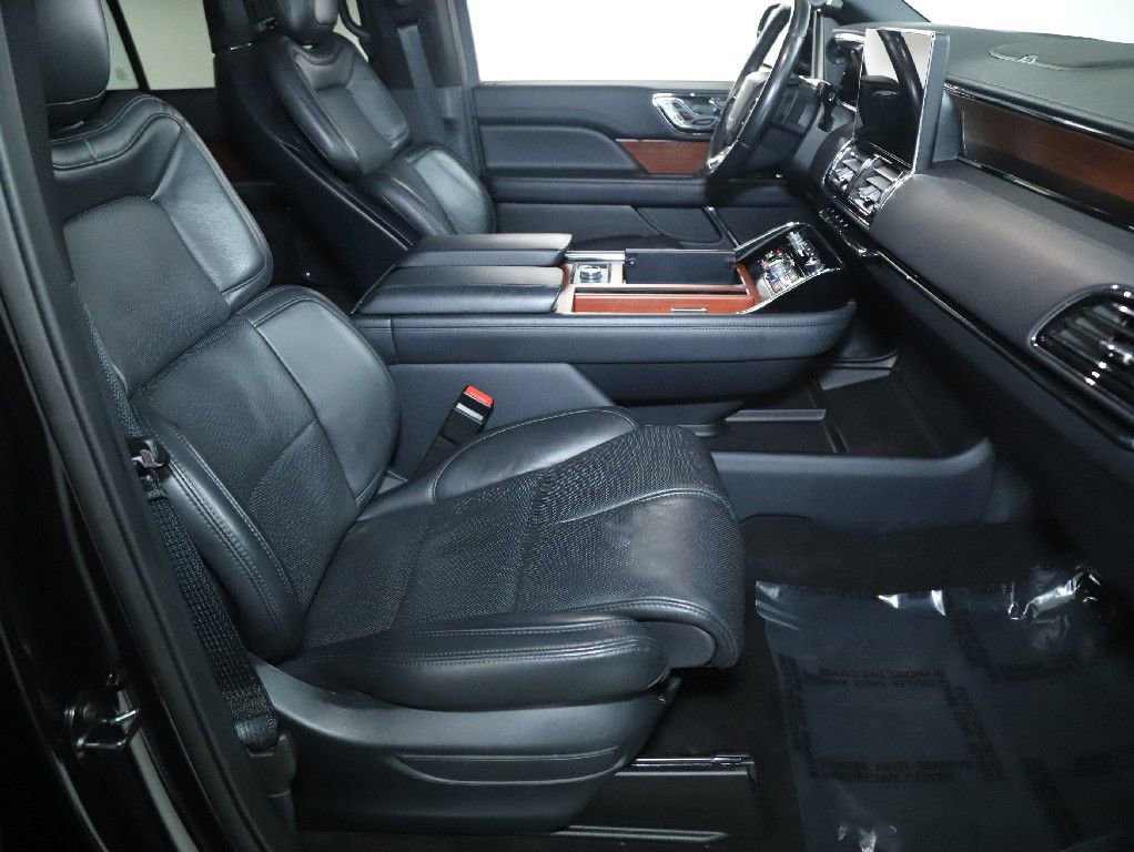 Used 2022 Lincoln Navigator Reserve image 38