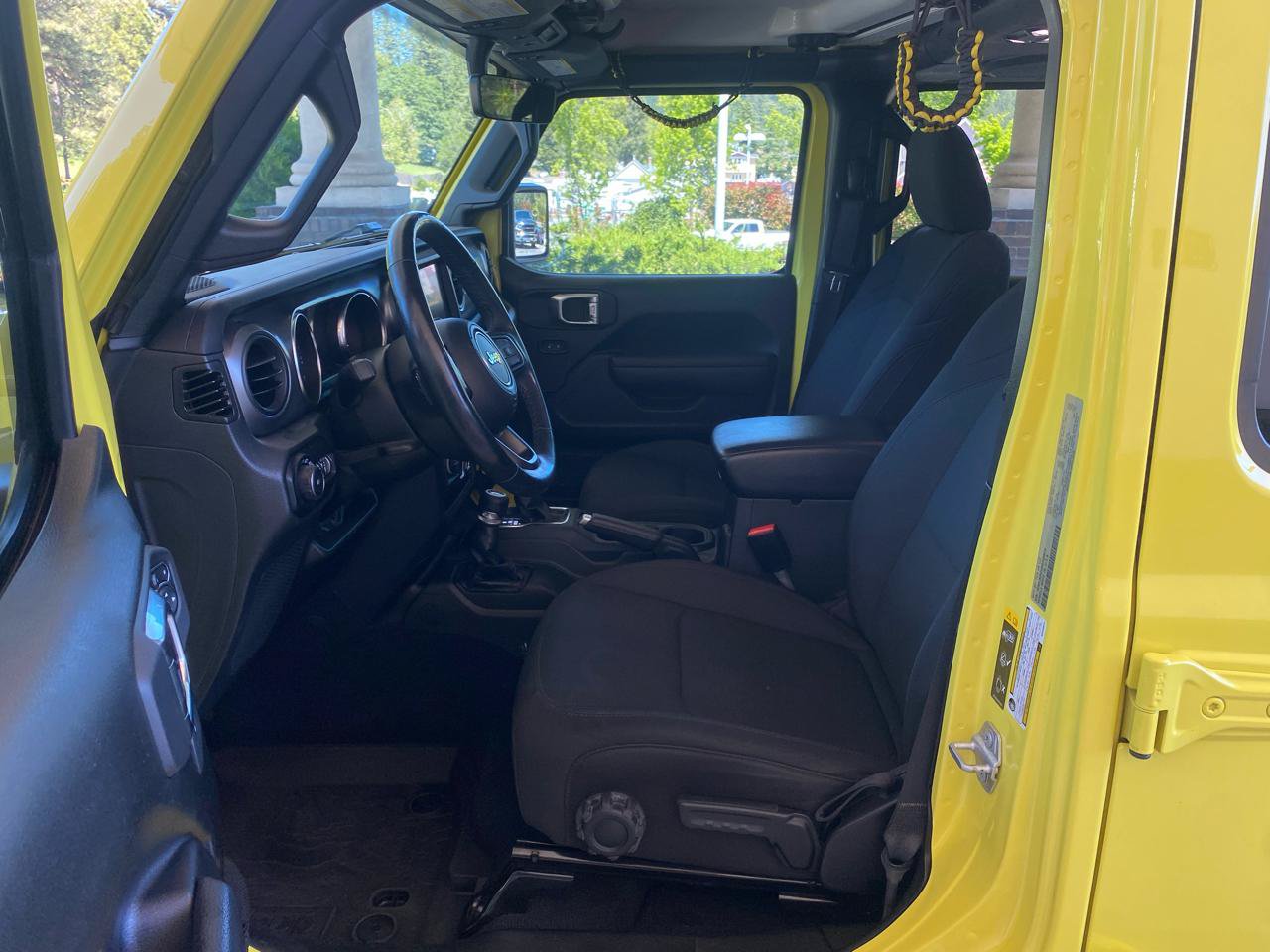 Used 2022 Jeep Wrangler Unlimited Sport AWD/4WD image 11