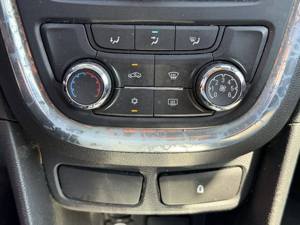 Used 2013 Buick Encore FWD image 19