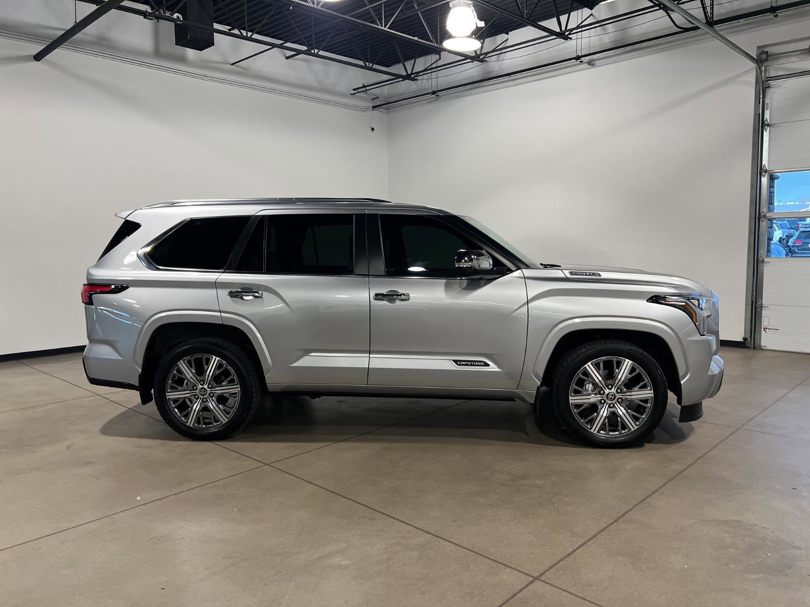 Used 2024 Toyota Sequoia Capstone image 2