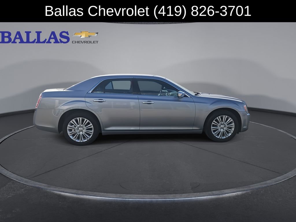 Used 2014 Chrysler 300 C w/ Light Group image 9